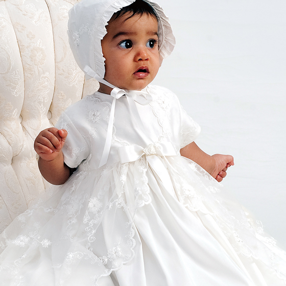 Sarah Louise Christening Gown & Bonnet – 1081